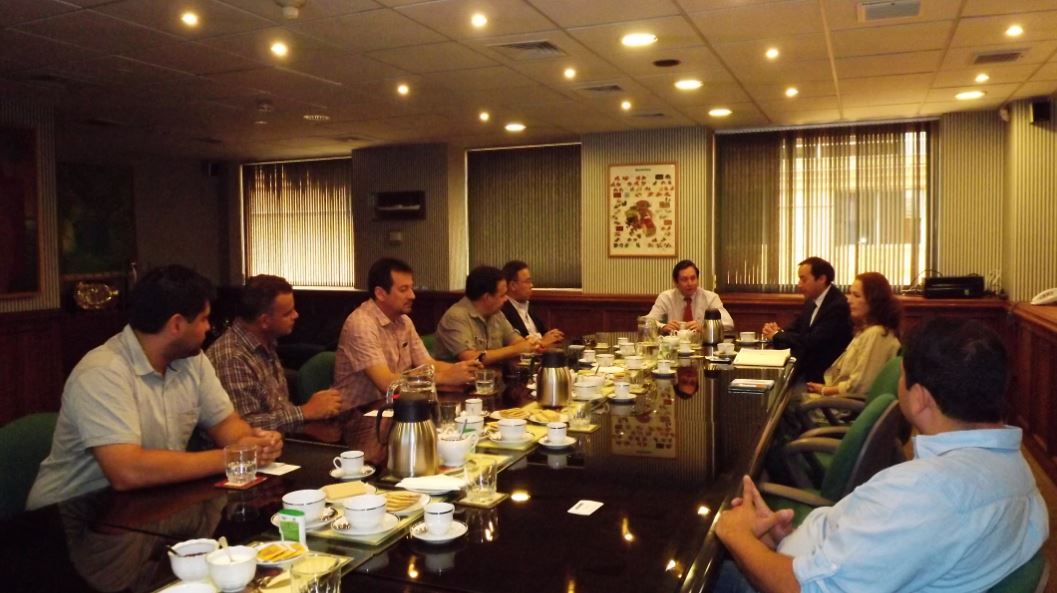 Delegación público-privada de Honduras se reúne con ASOEX