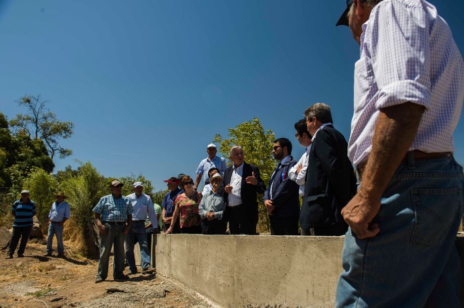 Ternicier inspecciona obras de riego en la región de Valparaíso
