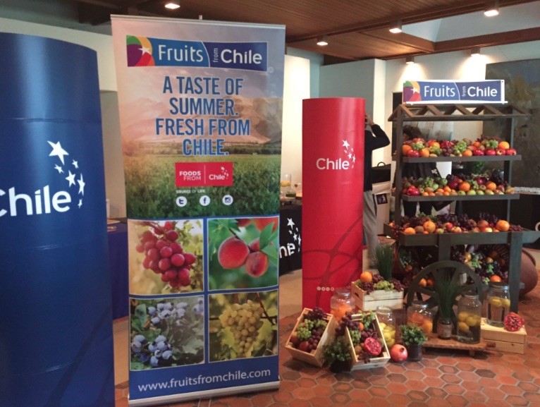 Embajada de Chile en Estados Unidos promociona fruta fresca 